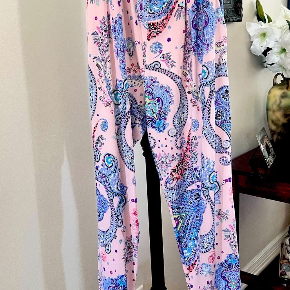 EXPRESS ELASTIC WAIST PANTS.  SIDE POCKETS. TAMPERED AT ANKLES. GUC